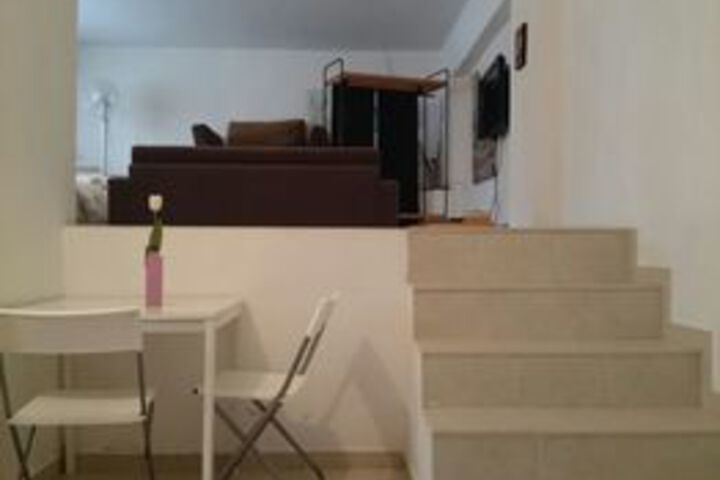Room 44 of 133