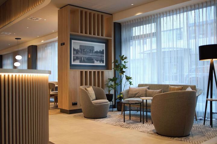 Hotel Interior 7 of 108