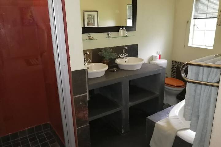 Room 46 of 66