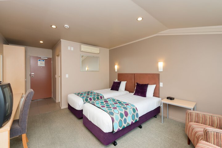 Room 19 of 36