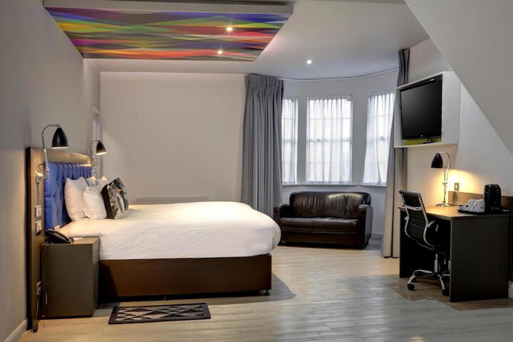 Room 20 of 53