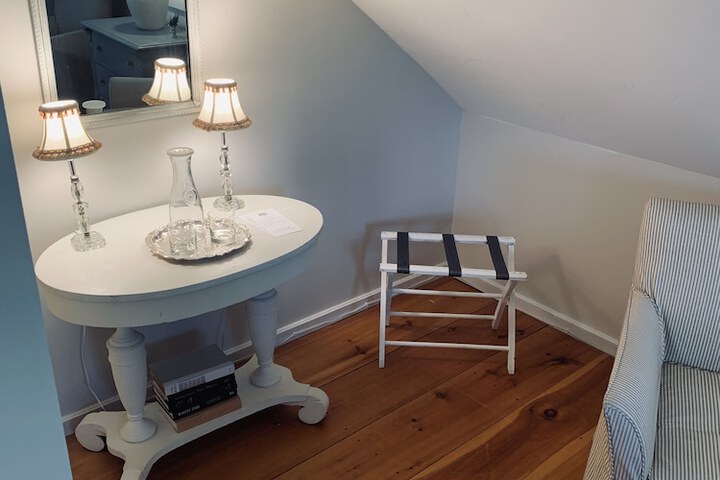 Room 13 of 66