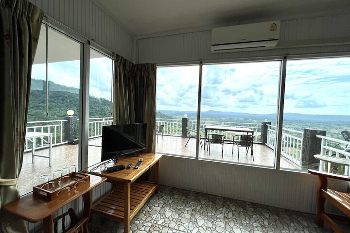 Room 16 of 60