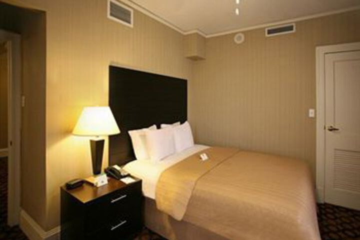 Room 18 of 29