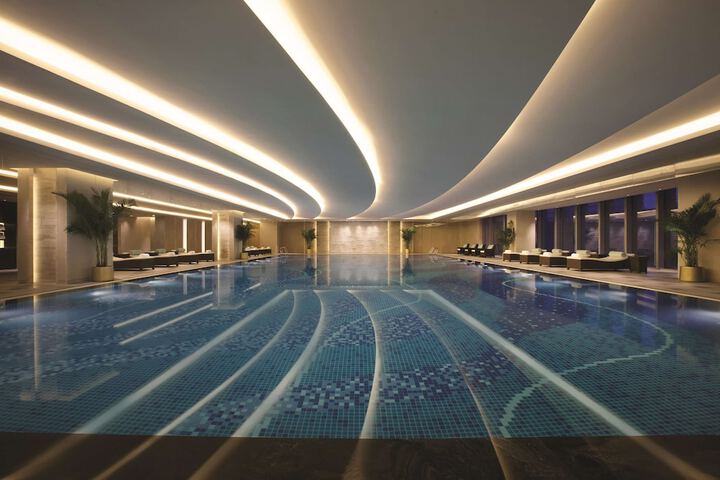 Pool 33 of 68