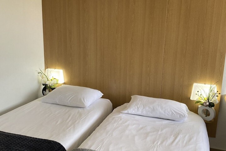 Room 13 of 53
