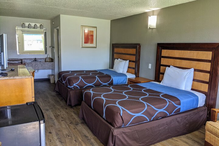 Room 5 of 20