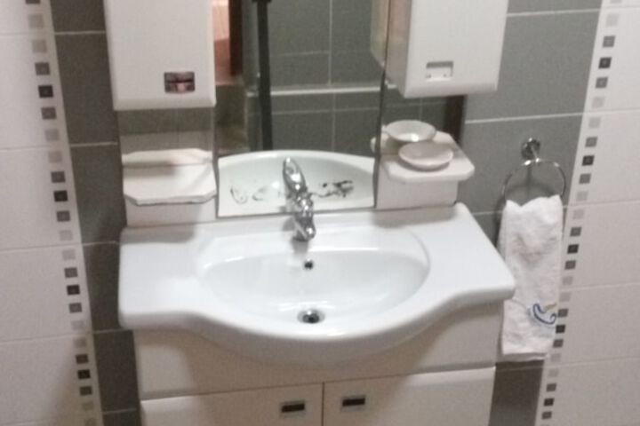 Room 3 of 6