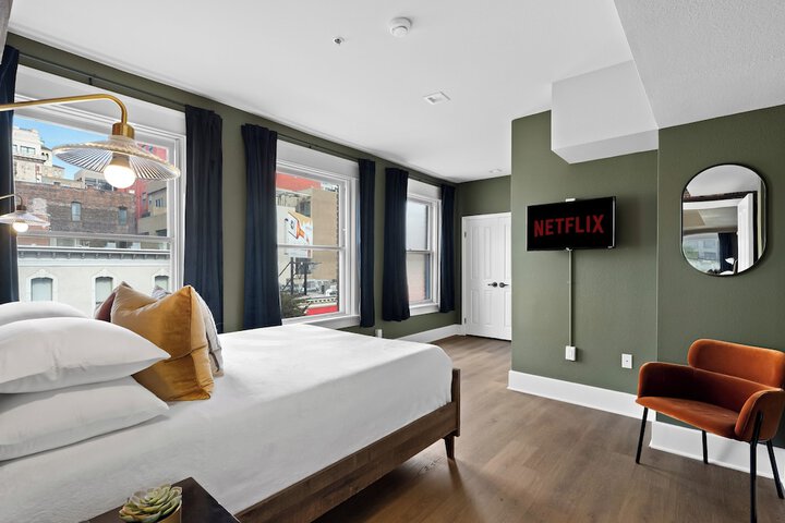 Room 106 of 285