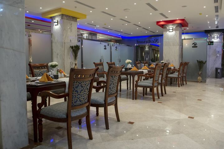 Dining 67 of 84
