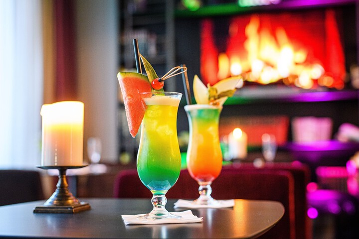 Lounge 96 of 128