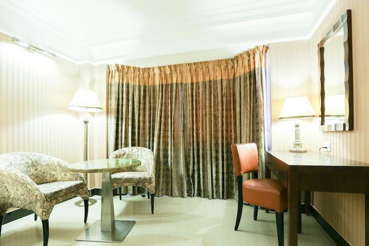 Room 20 of 53