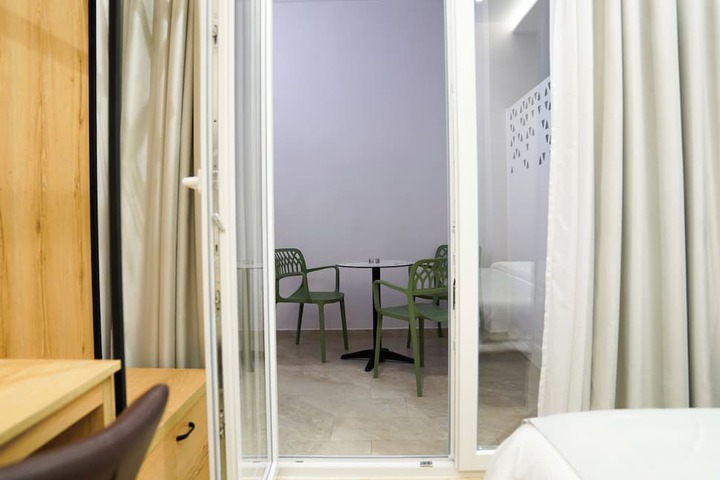 Room 192 of 249