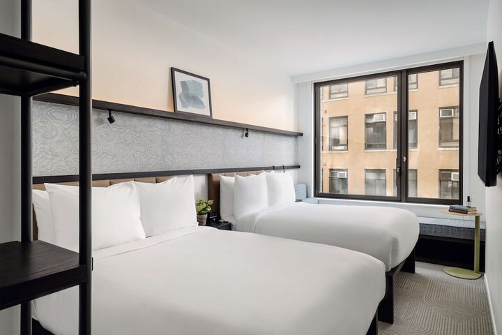 Room 16 of 62