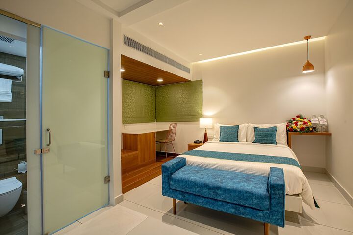 Room 9 of 31