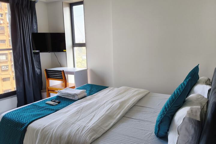 Room 2 of 17