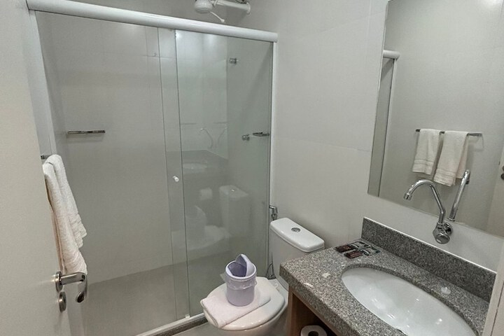 Room 6 of 11