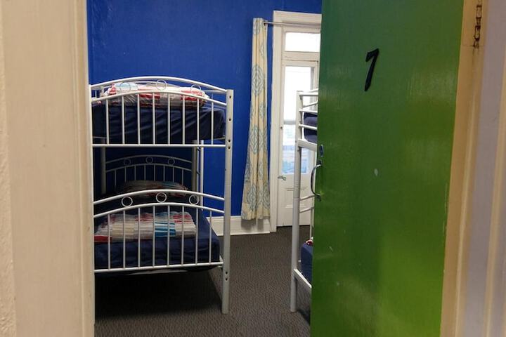 Room 21 of 44