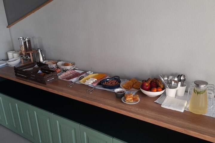 Breakfast/Coffee Service 36 of 52