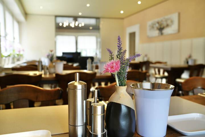 Breakfast/Coffee Service 23 of 30