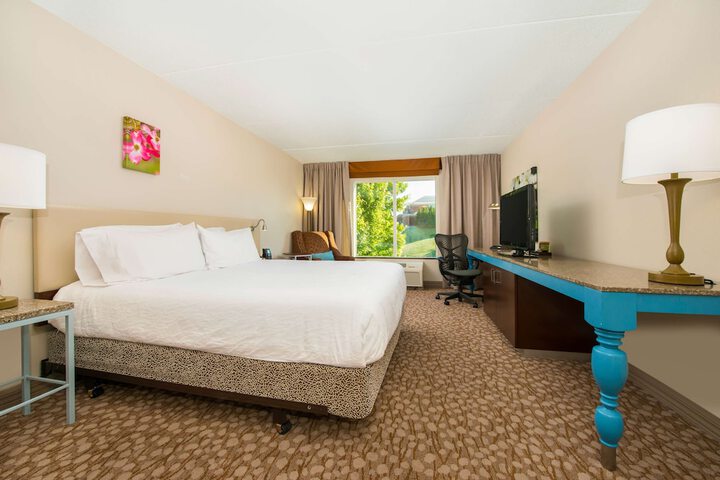 1 King Bed (6 of 15)