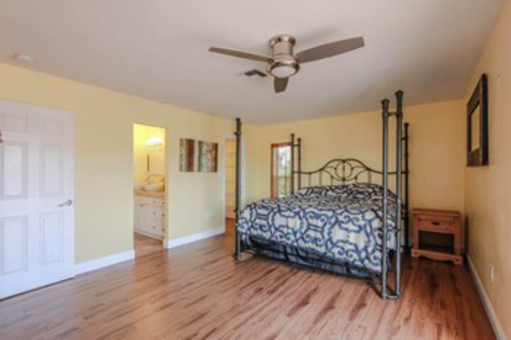 Room 71 of 80