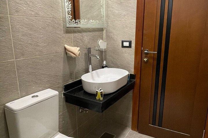 Room 93 of 109