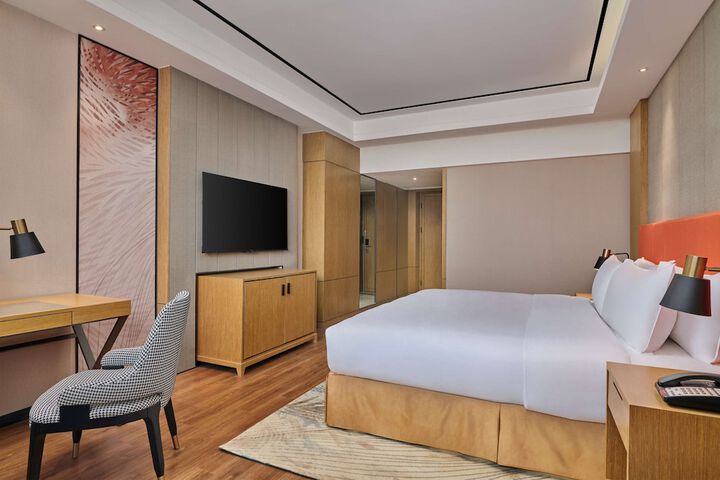 Room 17 of 47