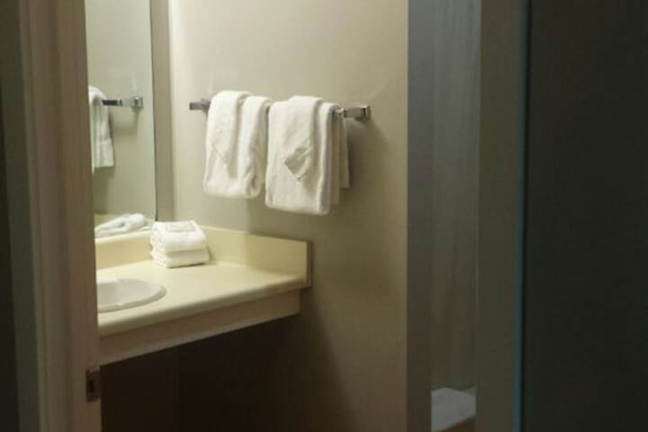 2 Double Beds (2 of 5)
