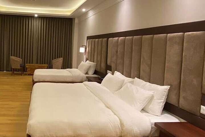 Room 2 of 11