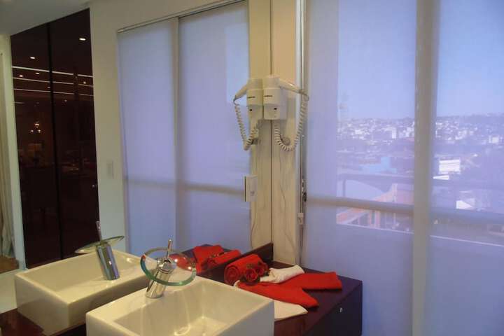 Room 34 of 50