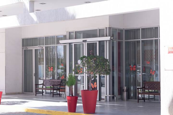 Hotel 131 of 143