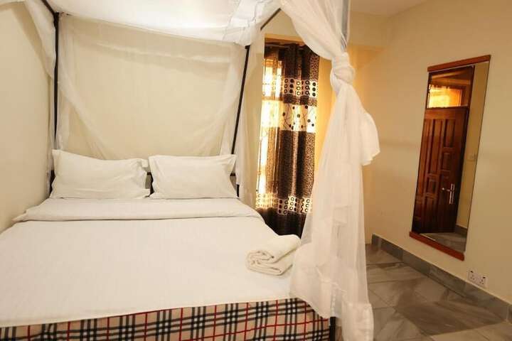 Room 2 of 35