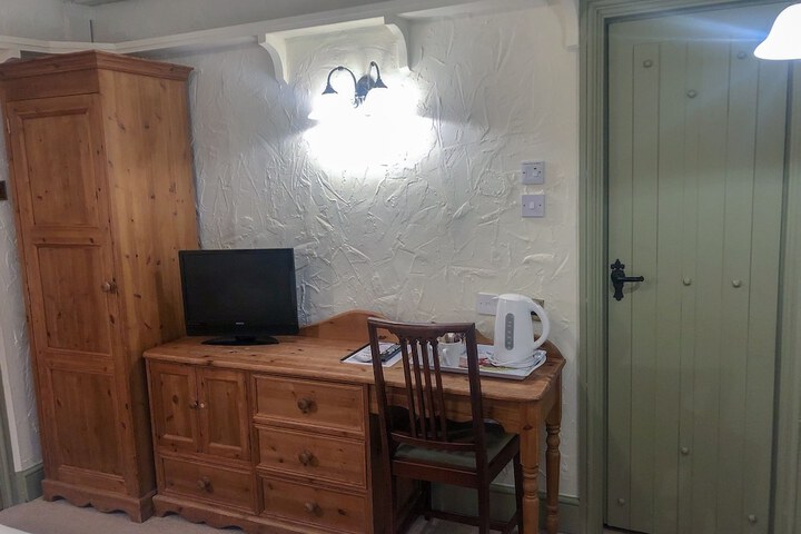 Room 18 of 46