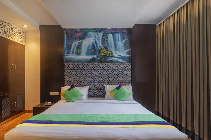 Room 18 of 30