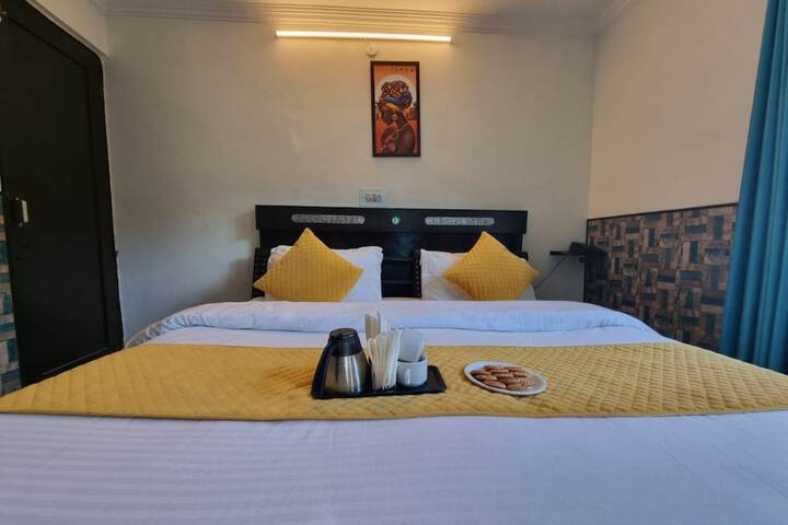 Room 2 of 19