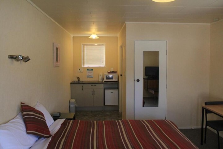 Room 3 of 36