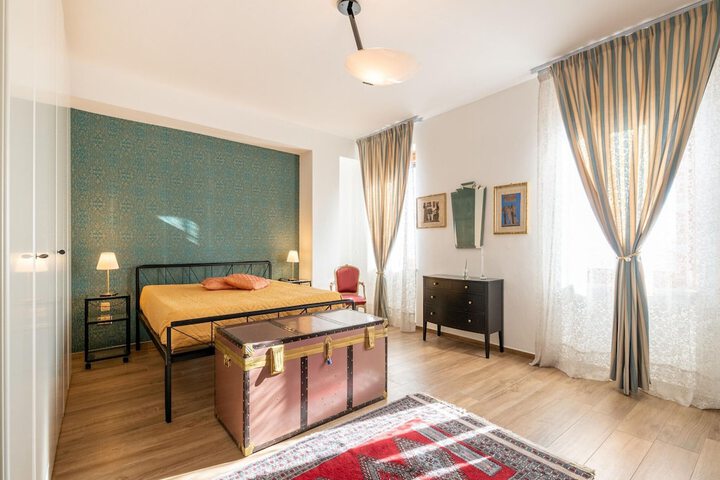 Room 3 of 40