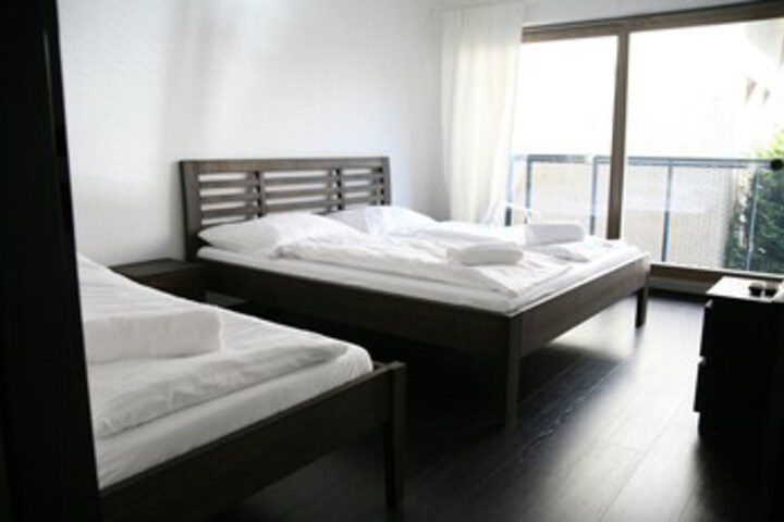 Room 203 of 275