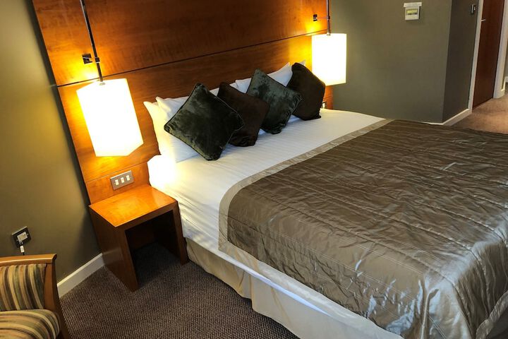 Room 14 of 40
