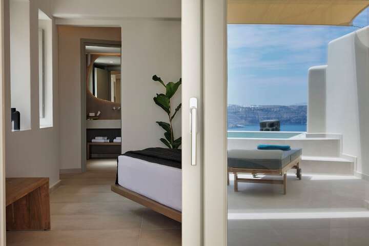 Room 6 of 61