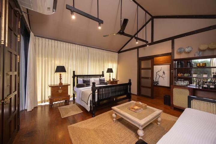 Room 14 of 24