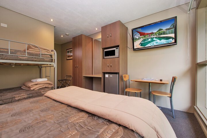 Room 12 of 40