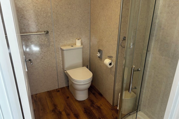 Room 52 of 68