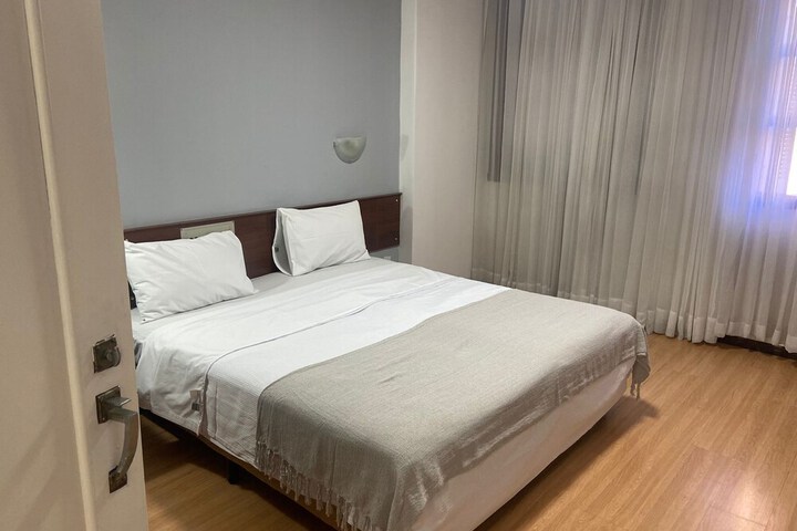 Room 13 of 35