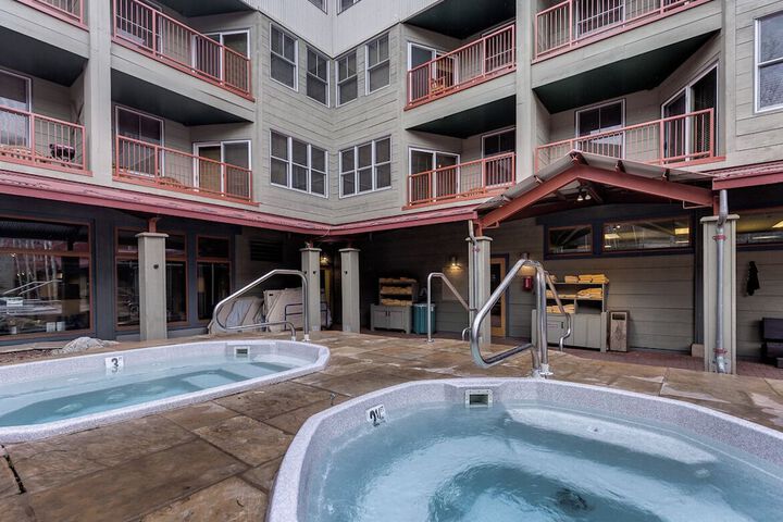 Hotel 25 of 64