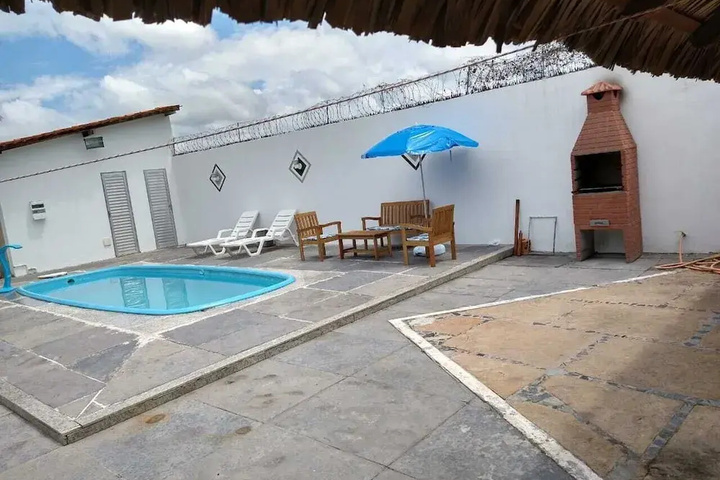 Pool 13 of 22