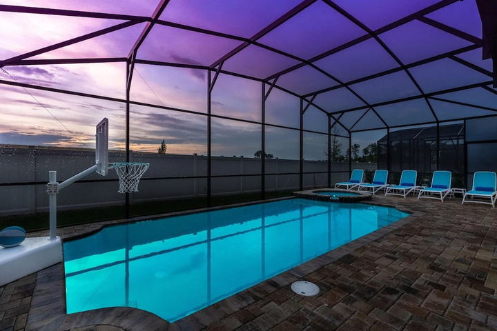 Pool 17 of 29