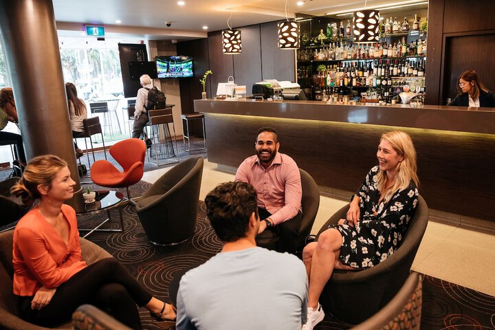 Lounge 86 of 107