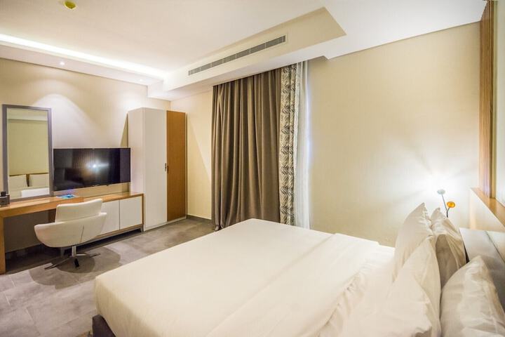 Room 7 of 40